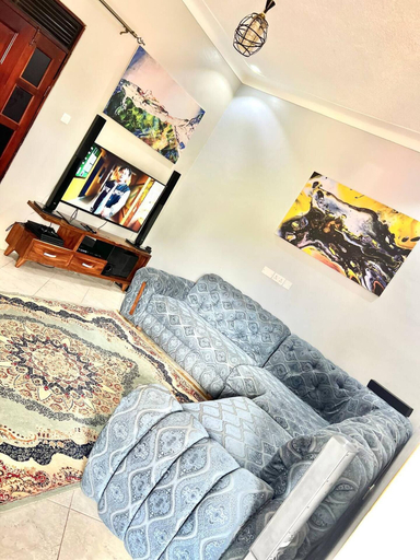 Others 5, Inviting 1-bed Apartment in Kampala, Kampala