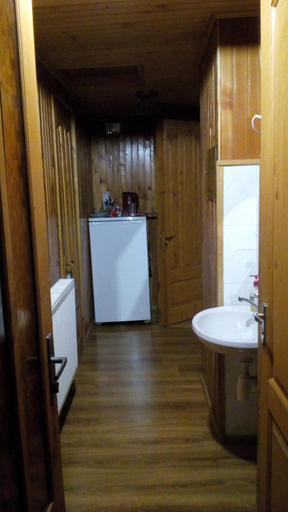 Bathroom 3, Rosinka, Iaremchans'ka