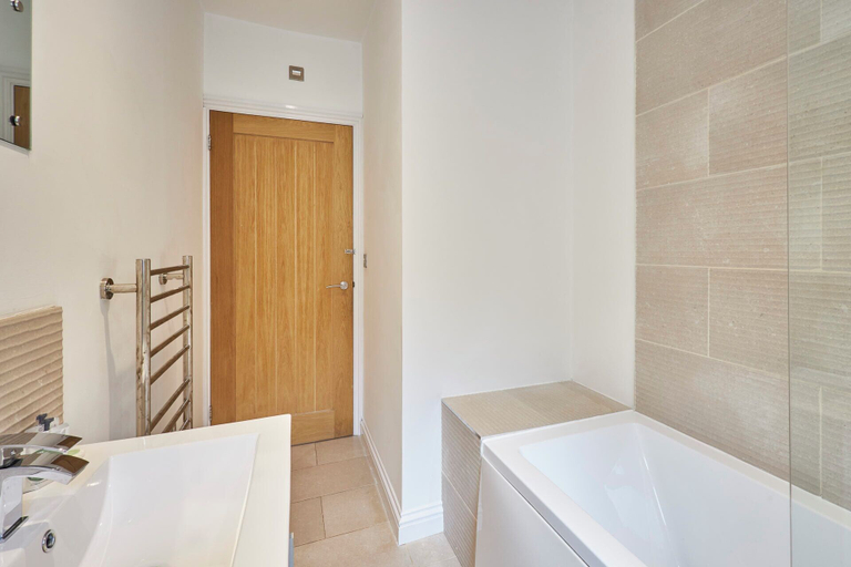 Bathroom 4, Host Stay Britton Hall Bungalow, Durham