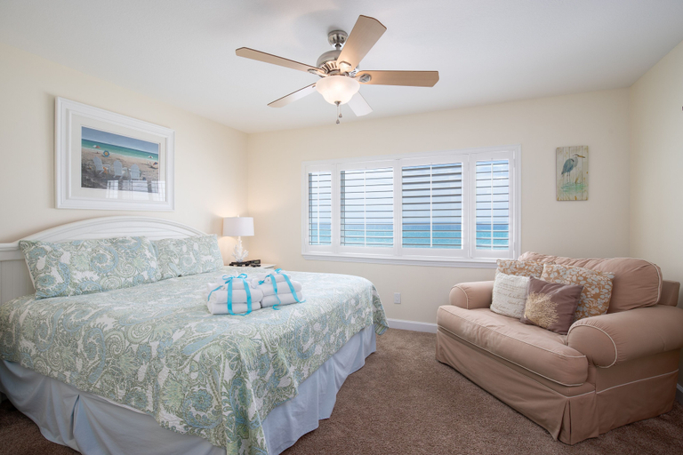 Bedroom 3, Spacious Waterfront Townhome - Just A Short Walk to Pier Park, Bay
