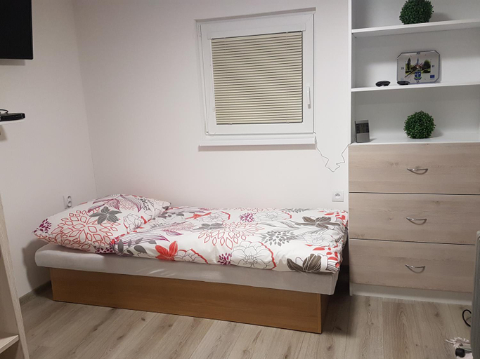 Others 5, Chatka na Hranici Circ, Stará Lubovna