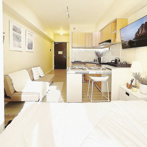 Private kitchen 3, Remarkable Modern 1-bed Apartment in Cebu City, Cebu City