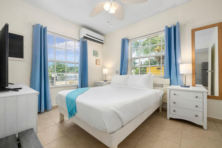 Bedroom 3, Cute Cozy 3BR Great Location