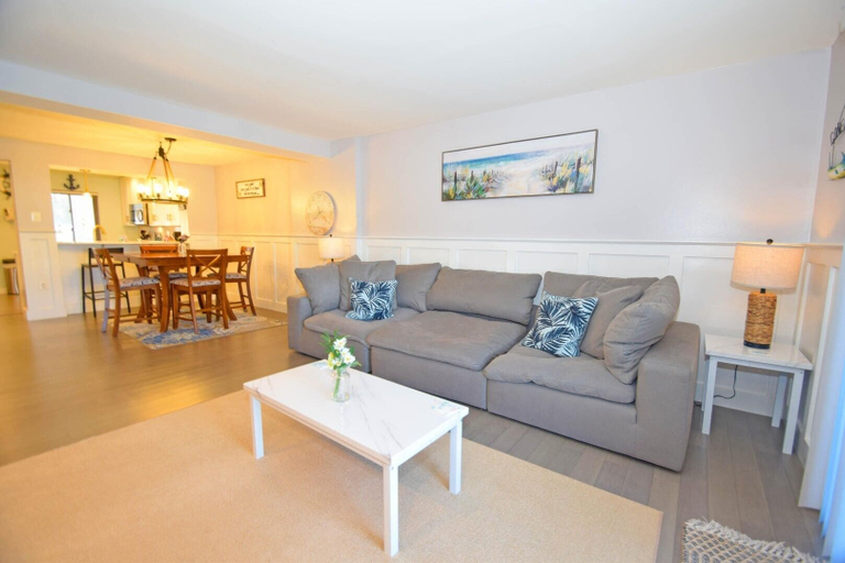 Living area 4, The Chateau 101b 2 Bedroom Condo by RedAwning, Worcester