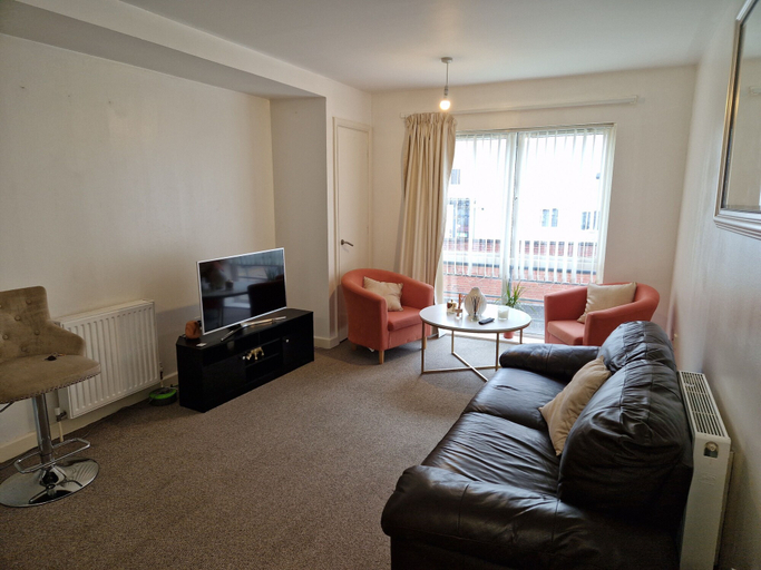 Others 4, Remarkable 1-bed Apartment in Northampton Town cen, Northamptonshire