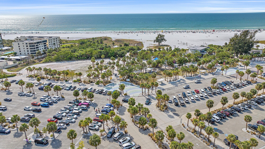 Others 5, Hawk's Sea Nest 2 Bedroom Condo by RedAwning, Sarasota
