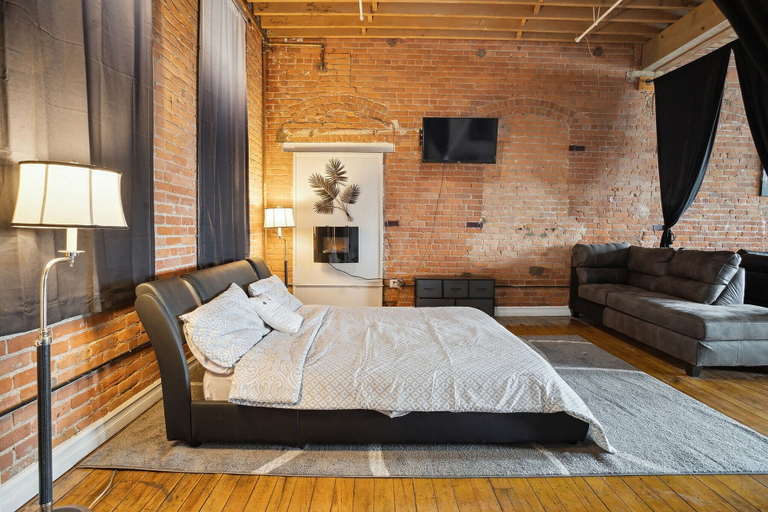 Bedroom, Downtown Detroit Loft - Fully equipped & Absolutely Gorgeous theme by RedAwning, Wayne