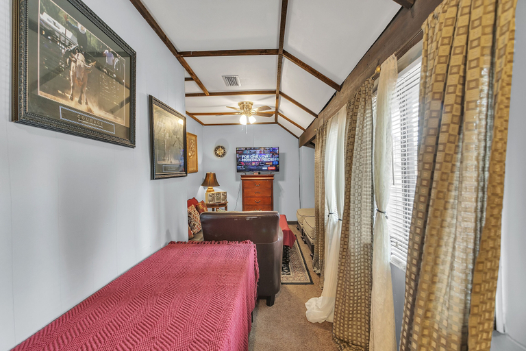 Room 3, Centrally Located 4br Stonecrest Condo 4 Bedroom Condo by RedAwning, DeKalb