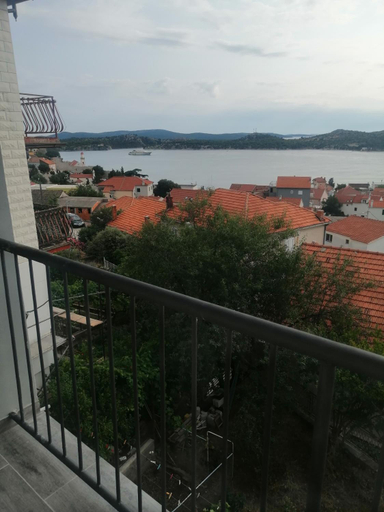 Others 3, Studio apartman Laca, Šibenik