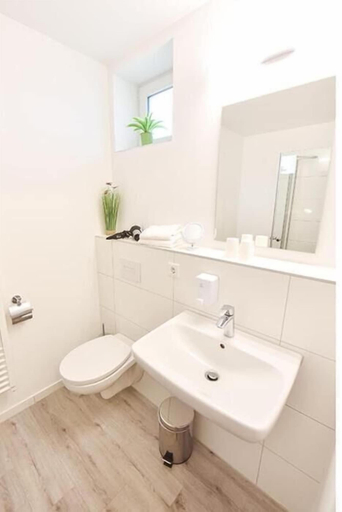 Bathroom 5, PRIMA Inn HOTEL & HOF NEURUPPIN, Ostprignitz-Ruppin
