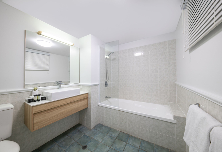 Bathroom 5, at Water's Edge Resort, Whitsunday