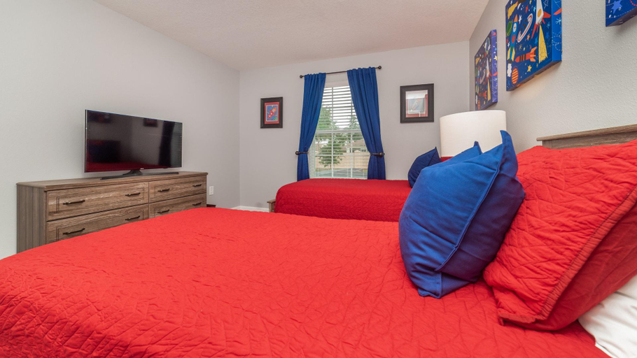 1562 Moon Valley Drive, Osceola