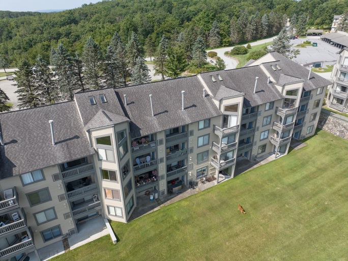 Exterior & Views 2, Stoneridge 3BR Standard Condo, Sleeps 8 by RedAwning, Somerset