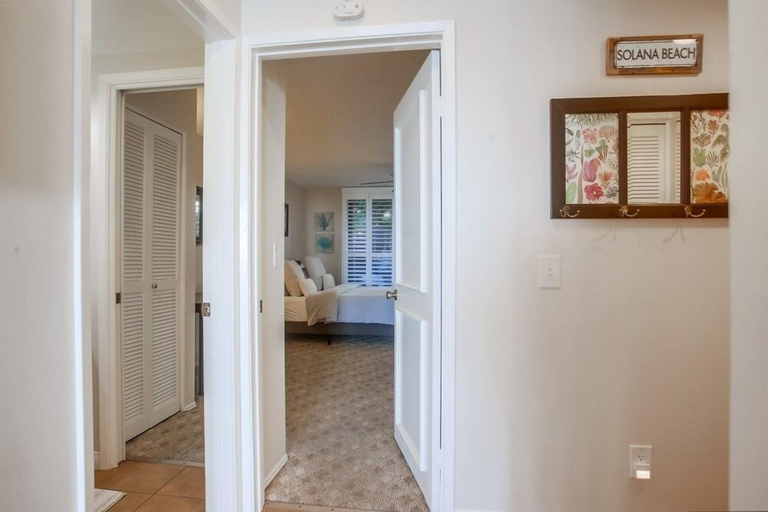 Interior 2, Oceanfront 1 bedroom, Pool, Spa, Beach Access by RedAwning, San Diego