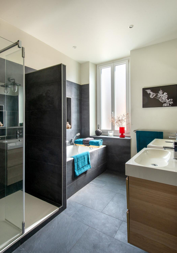 Bathroom 2, La Maison Vague, Bouches-du-Rhône