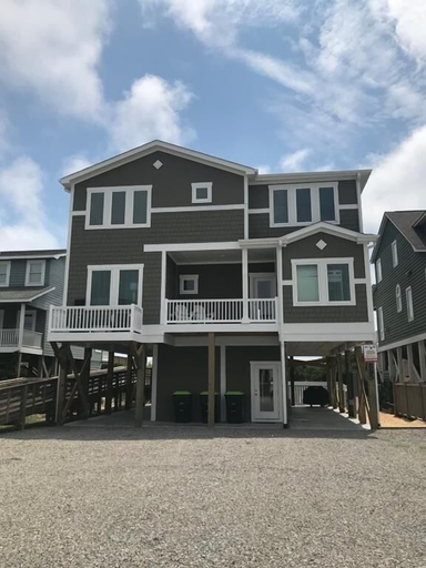 Exterior 3, Nautilus 6 Bedroom Home by RedAwning, Brunswick