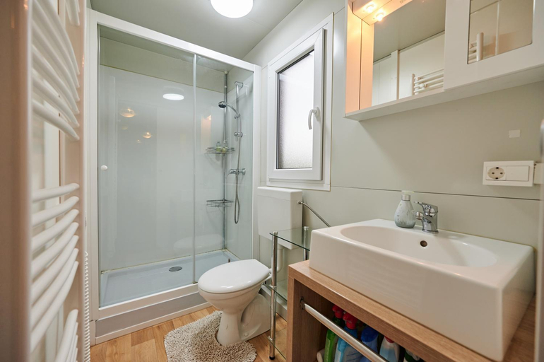 Bathroom 3, VINEA PANONIKA wine & mind retreat, Radenci