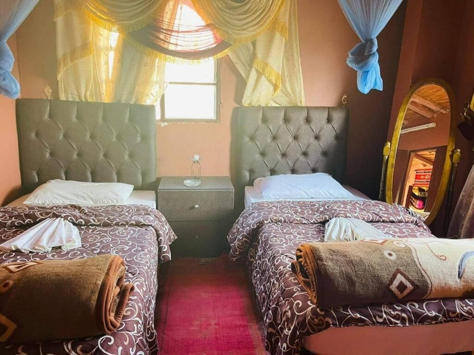 Bedroom 3, Dana Tower Hotel, Bsaira