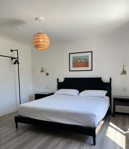 Bedroom 3, Anaheim Maingate Inn, Orange