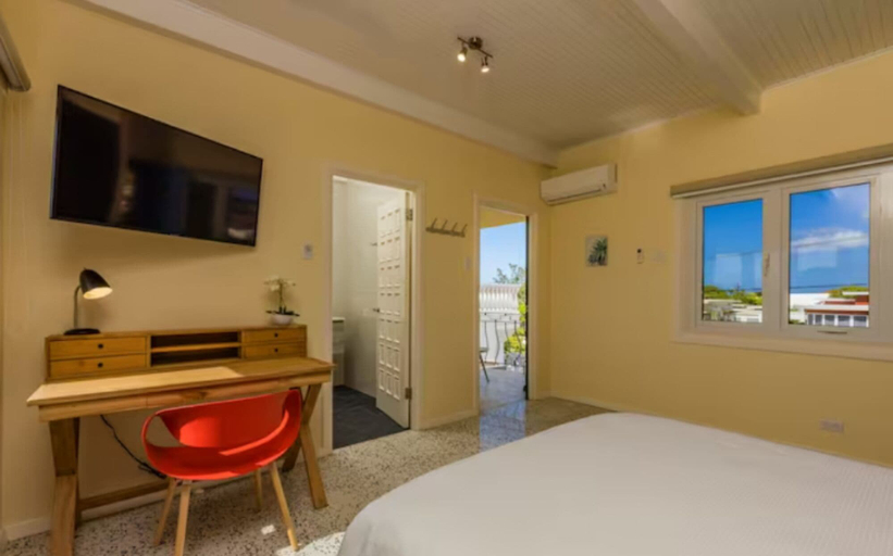 Bedroom 2, NEW 6br6 5BA Villa 200m to Beach w Privatepool
