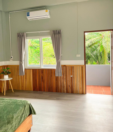 Others 3, private room with share bathroom at Little wild house Khaosok, Phanom
