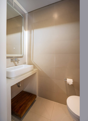 Bathroom 3, Exclusive 120sqm 2bdr Corner Suite Rooftop Pool, Da Nang