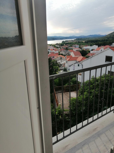 Others 5, Studio apartman Laca, Šibenik