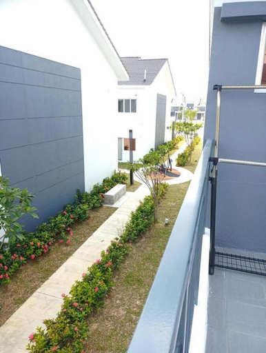 Exterior & Views 5, Izz Homestay 6Pax Near UITM Puncak Alam, Kuala Selangor