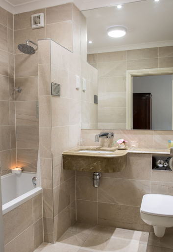 Bathroom 5, Whitford House Hotel