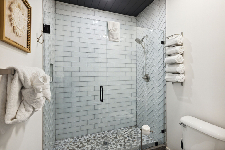 Bathroom 4, Sunset Chalet 2 Bedroom Cabin by RedAwning, Sevier