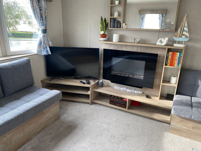 Others 4, Immaculate 3 Bedroom Caravan in Presthaven, Flintshire