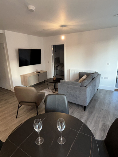 Others 5, Immaculate 2-bed Apartment in London, London