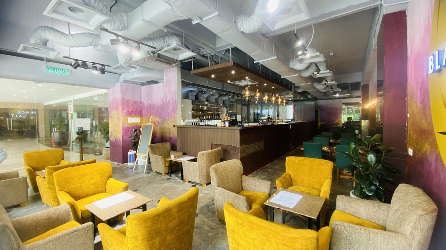 Food & Drinks 5, Peninsula Residents All Suite, Kuala Lumpur