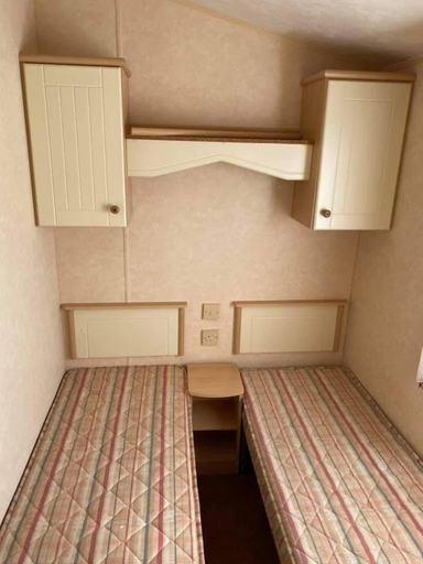 Bedroom 2, Lovely 3-bed Caravan in Skegness, Lincolnshire
