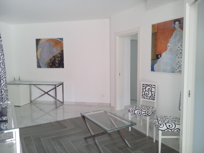 Others 2, Relais Marchesi Imperiali B&b, Brindisi