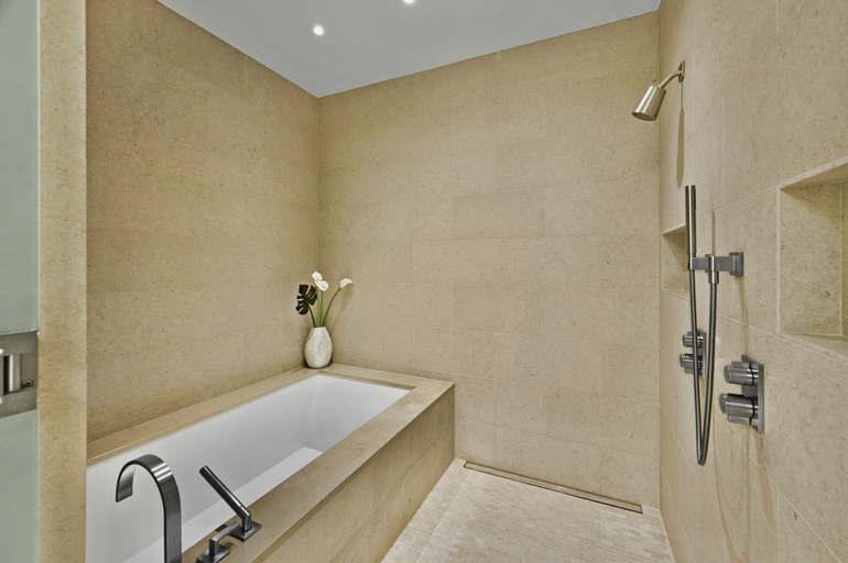 Bathroom 5, Park Lane 3300 3 Bedroom Apts by RedAwning, Honolulu