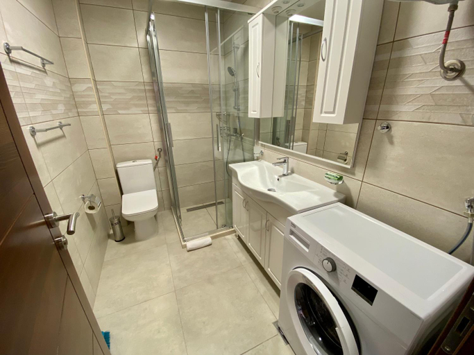 Bathroom 4, Villa Dolphin Apartments