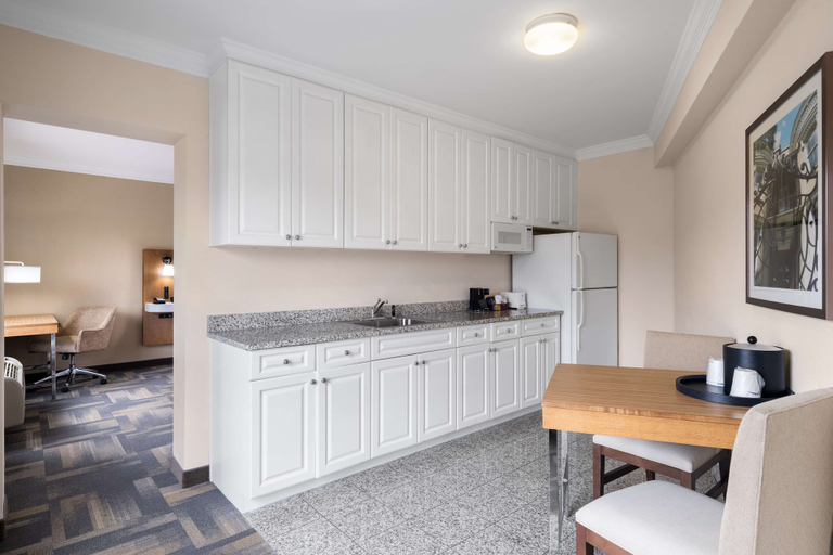 Others 5, Hampton Inn Charleston-North, Charleston
