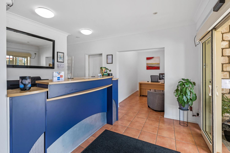 Public Area, Browns Plains Motor Inn, Browns Plains