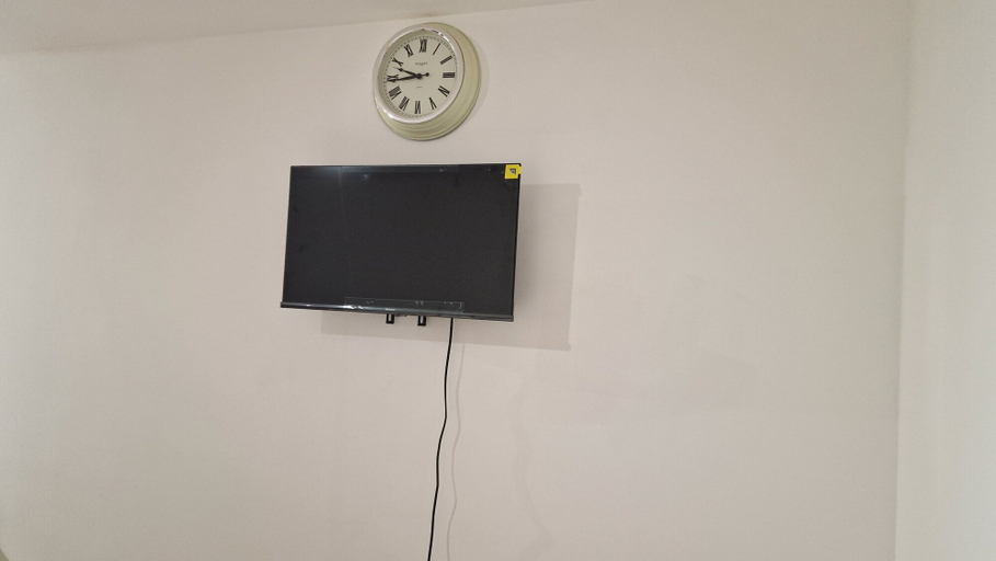 Others 4, Compact Living Cosy Studio Flat in London, London
