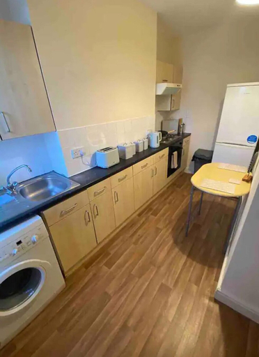 Others 4, Flat 3, 52 Sneinton Hermitage Nottingham NG2 4BS, Nottingham
