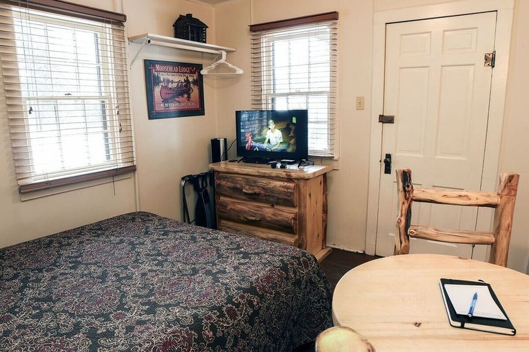 Bedroom 4, Triple R Cottages: 7 1 Bedroom Cabin, Larimer