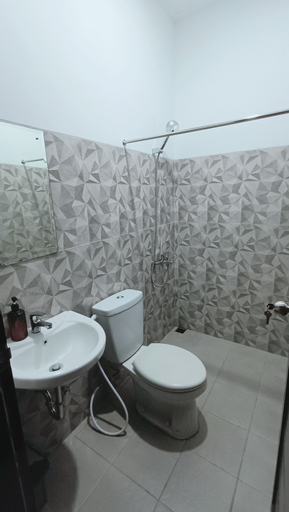 Bathroom 4
