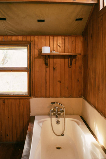 Bathroom 3, Kelora Bush Camp, Mopani