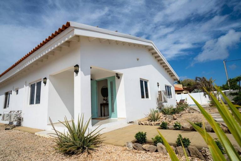 Exterior & Views 2, Remodeled Villa w 3BR Private Pool Esmeralda