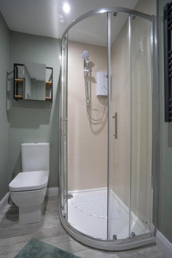 Bathroom 4, Indigo Apartment - Beautiful 1-bed in Ballycastle, Causeway Coast and Glens