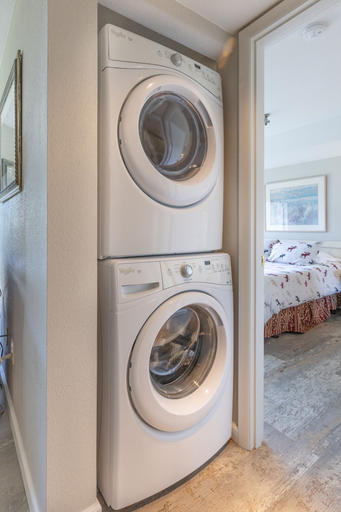 Bathroom 4, Stoneridge 3BR Standard Condo, Sleeps 8 by RedAwning, Somerset