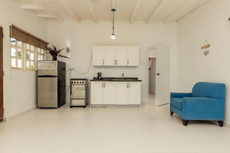 Others 5, Sleeps 16 Palm Beach - 6BR Villa w Private Pool