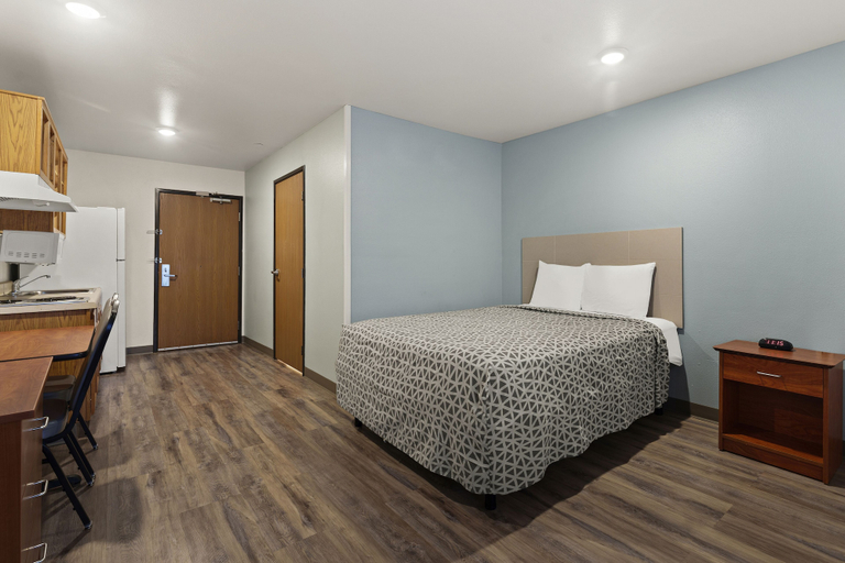 Bedroom 2, WoodSpring Suites Lexington, Fayette