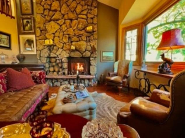 Others 3, Trail Boss King EnSuite-Prairie Rose B&B - 1200 sq ft Suite, Laramie